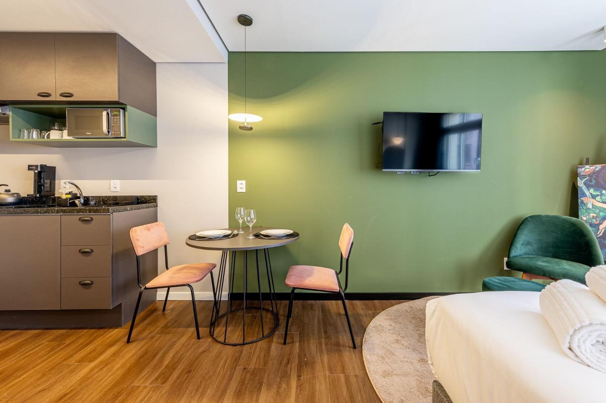 Xtay Cais Rooftop: A De Apartment