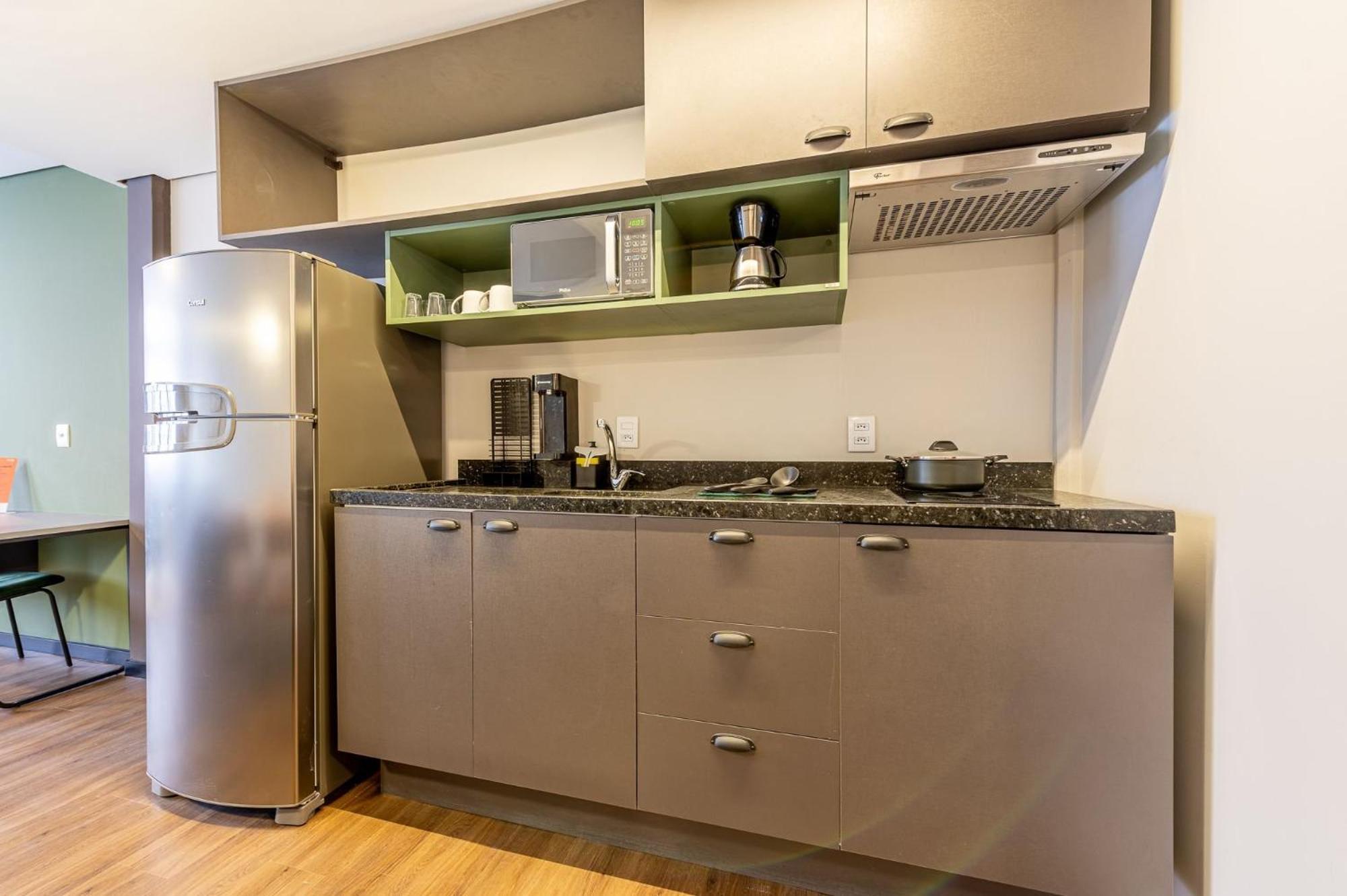 Xtay Cais Rooftop: A De Apartment *